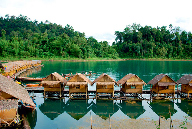 Национальный парк Кхао Сок. Озеро Cheow Lan.