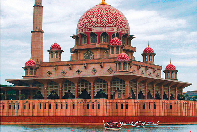 Туры в Малайзию из Пхукета. Национальная мечеть.